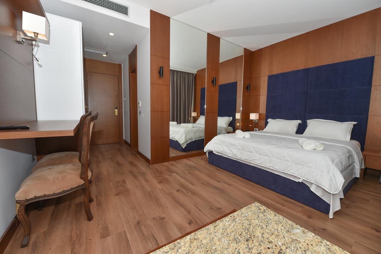 Deluxe Dreibettzimmer